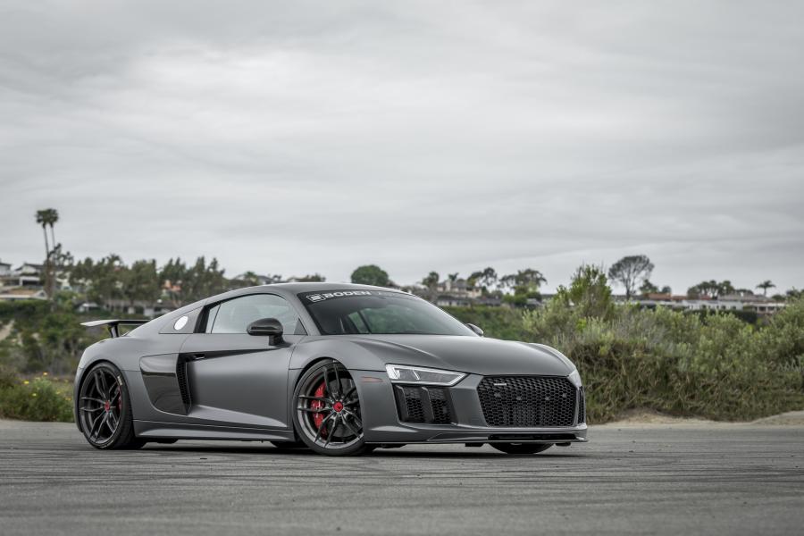  Audi R8 VRS by Vorsteiner 2017 года  (фото 16 из 31)